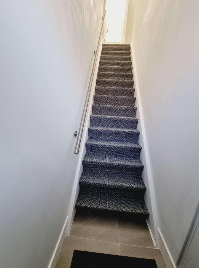 Lmk, 2 Bedroom Apartment, With Roof Terrace, Free Parking, Ev Charger, Great Location. Belfast Zewnętrze zdjęcie