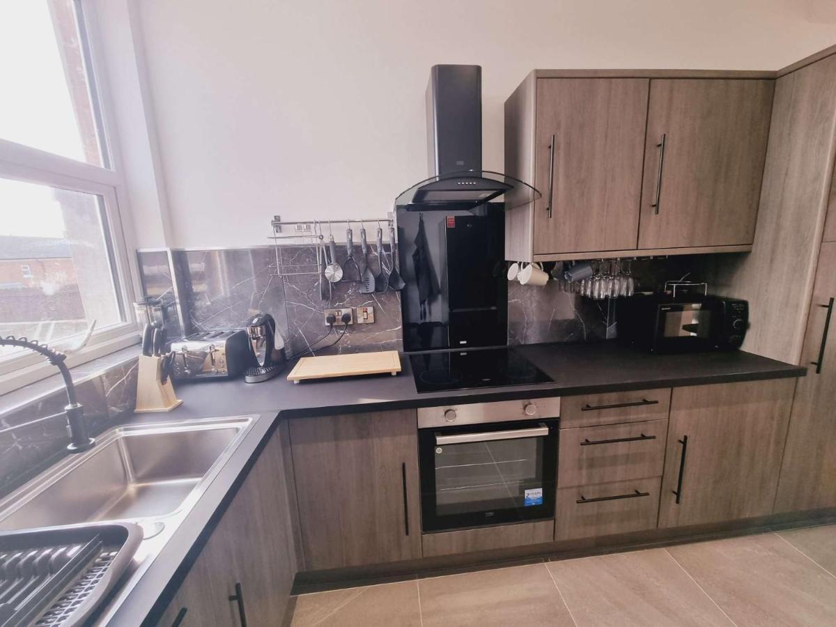 Lmk, 2 Bedroom Apartment, With Roof Terrace, Free Parking, Ev Charger, Great Location. Belfast Zewnętrze zdjęcie