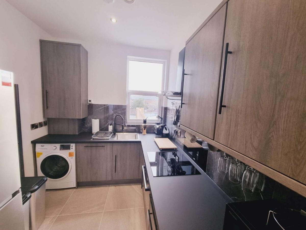 Lmk, 2 Bedroom Apartment, With Roof Terrace, Free Parking, Ev Charger, Great Location. Belfast Zewnętrze zdjęcie