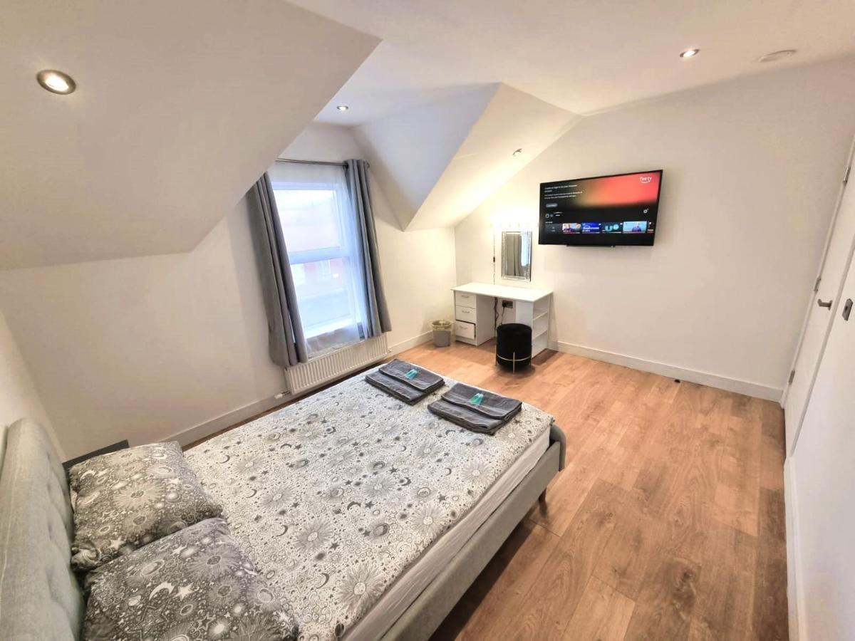 Lmk, 2 Bedroom Apartment, With Roof Terrace, Free Parking, Ev Charger, Great Location. Belfast Zewnętrze zdjęcie