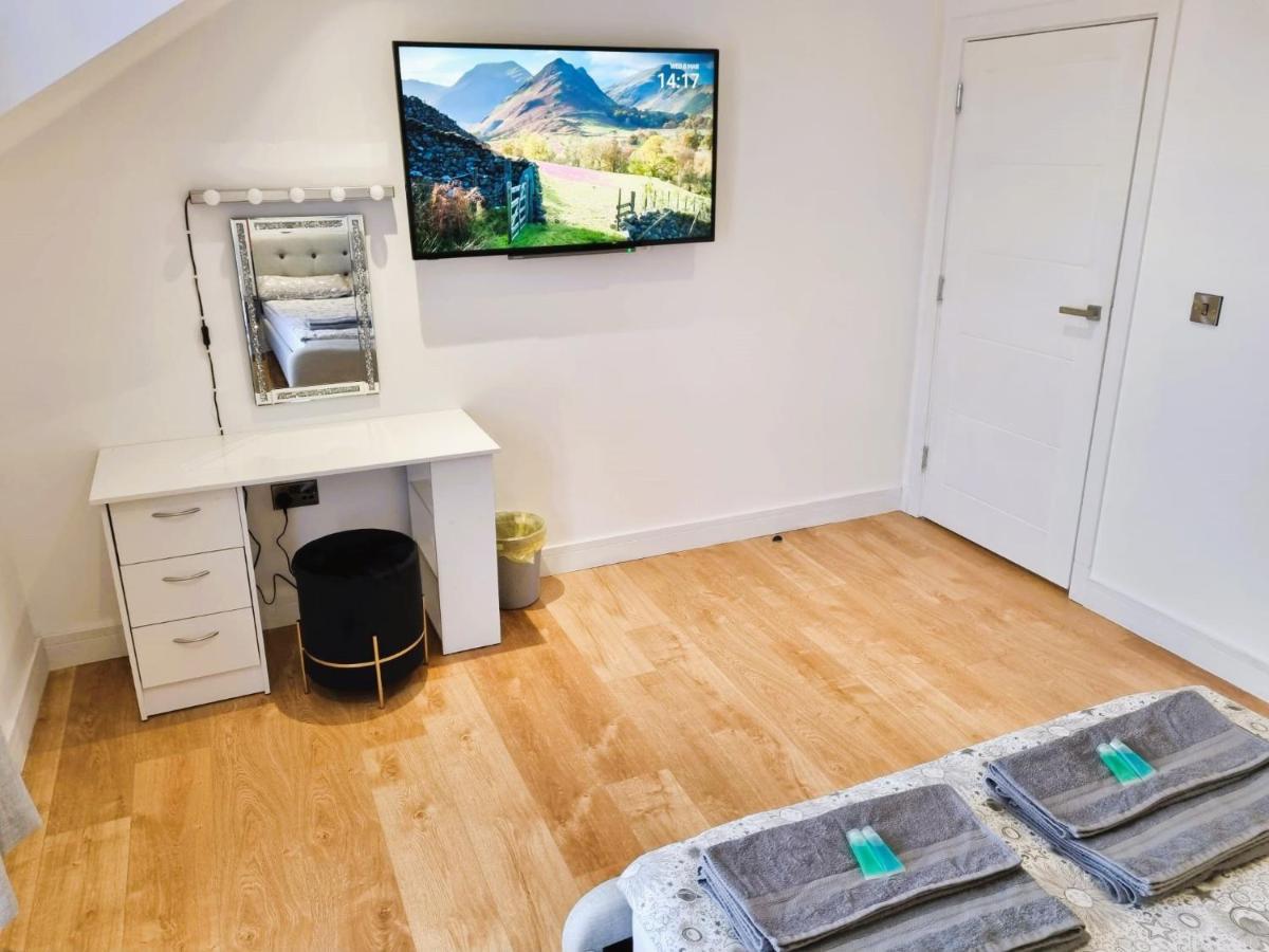 Lmk, 2 Bedroom Apartment, With Roof Terrace, Free Parking, Ev Charger, Great Location. Belfast Zewnętrze zdjęcie